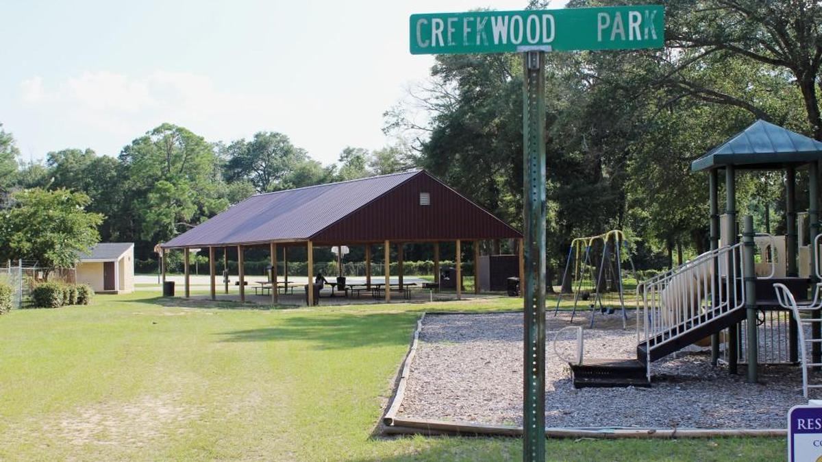 The Perry City Council and Mayor Jimmy Faircloth will hold a town hall meeting under the pavilion at Creekwood Park on Tuesday at 5:30 p.m.