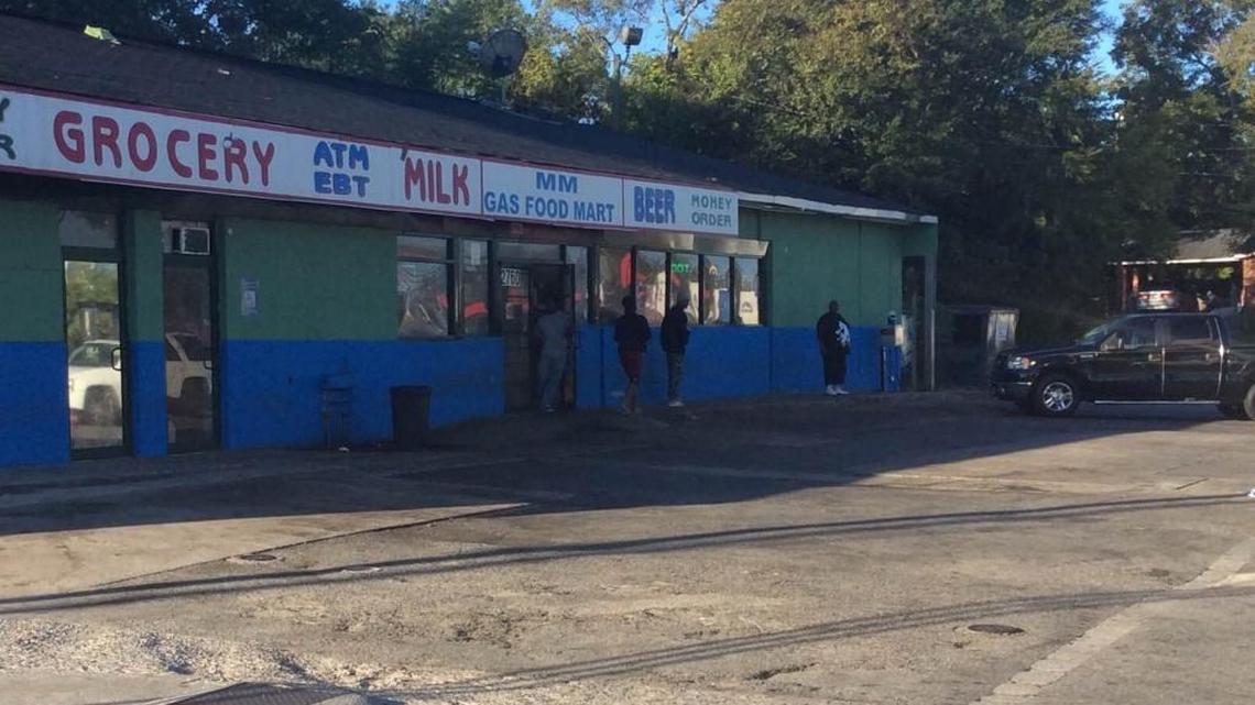 Bibb County sheriff’s deputies investigated a Sept. 18, 2015, shooting at M&M Grocery, the old Young’s Grocery.
