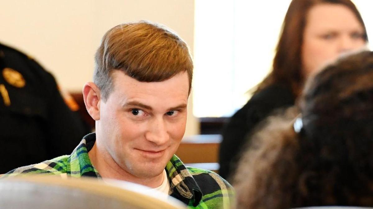 Ronnie Adrian “Jay” Towns at a hearing in the wake of his arrest on murder charges in the 2015 shooting deaths of Bud and June Runion in rural Telfair County.