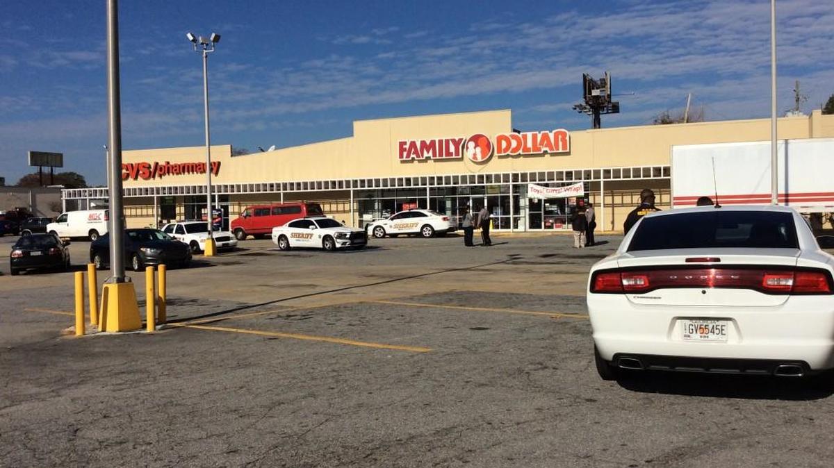 Bibb County sheriff’s deputies swarmed the Family Dollar at 160 Emery Highway after a clerk was shot during an attempted armed robbery on Dec. 8, 2016.