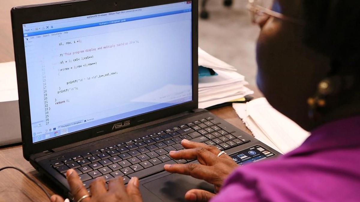 A six-figure state job is realistic for some workers depending on qualifications and experience. These are the industries in Charlotte that offer such salaries.