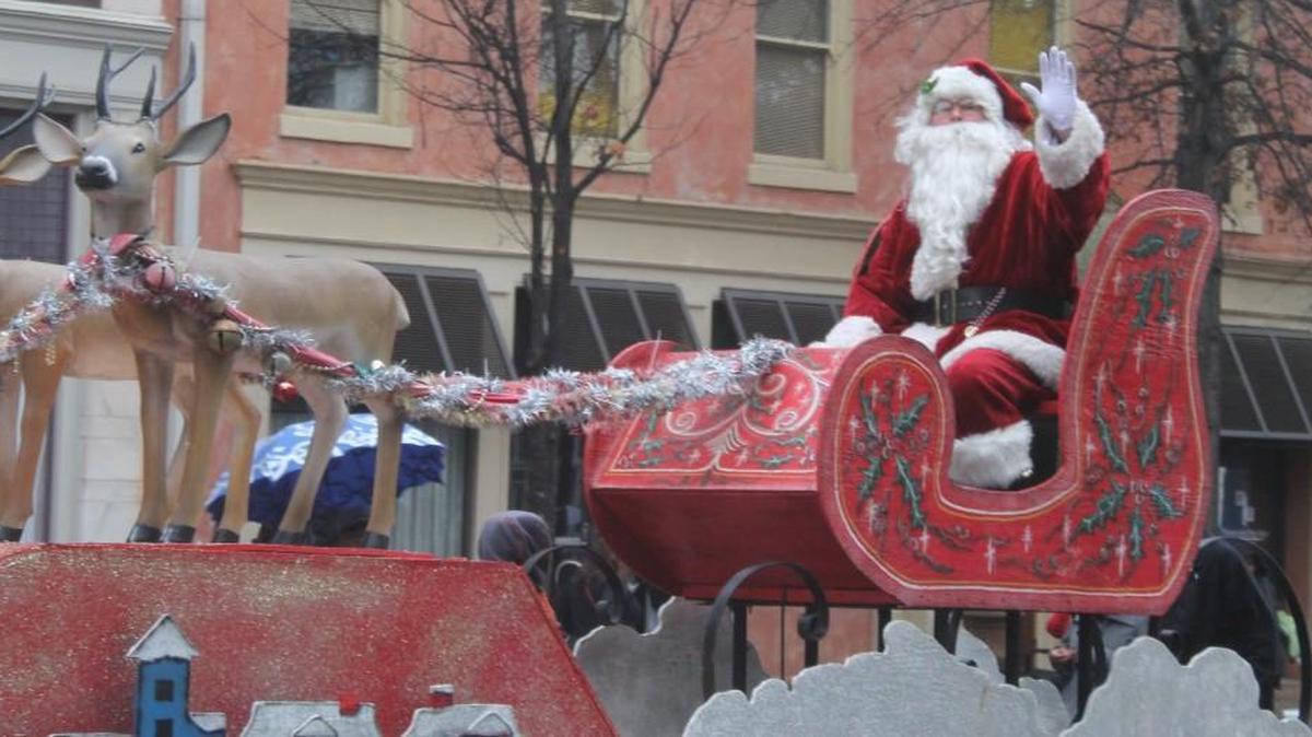 The Main Street Macon Christmas parade will limit parking close multiple streets in downtown Sunday.