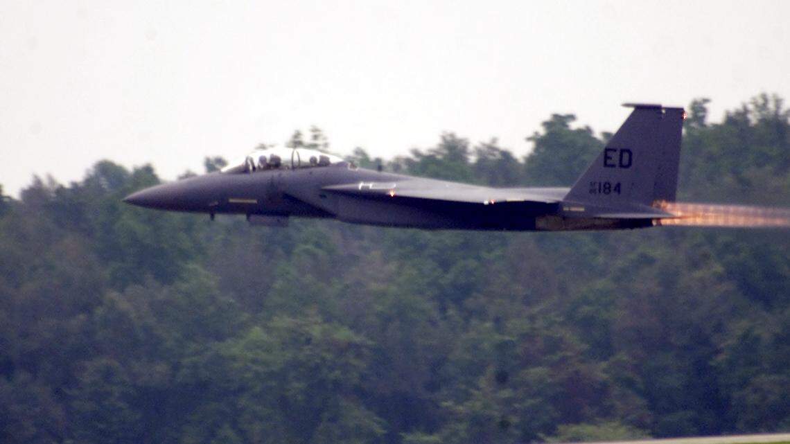 Air Force denies it may buy new F-15s 