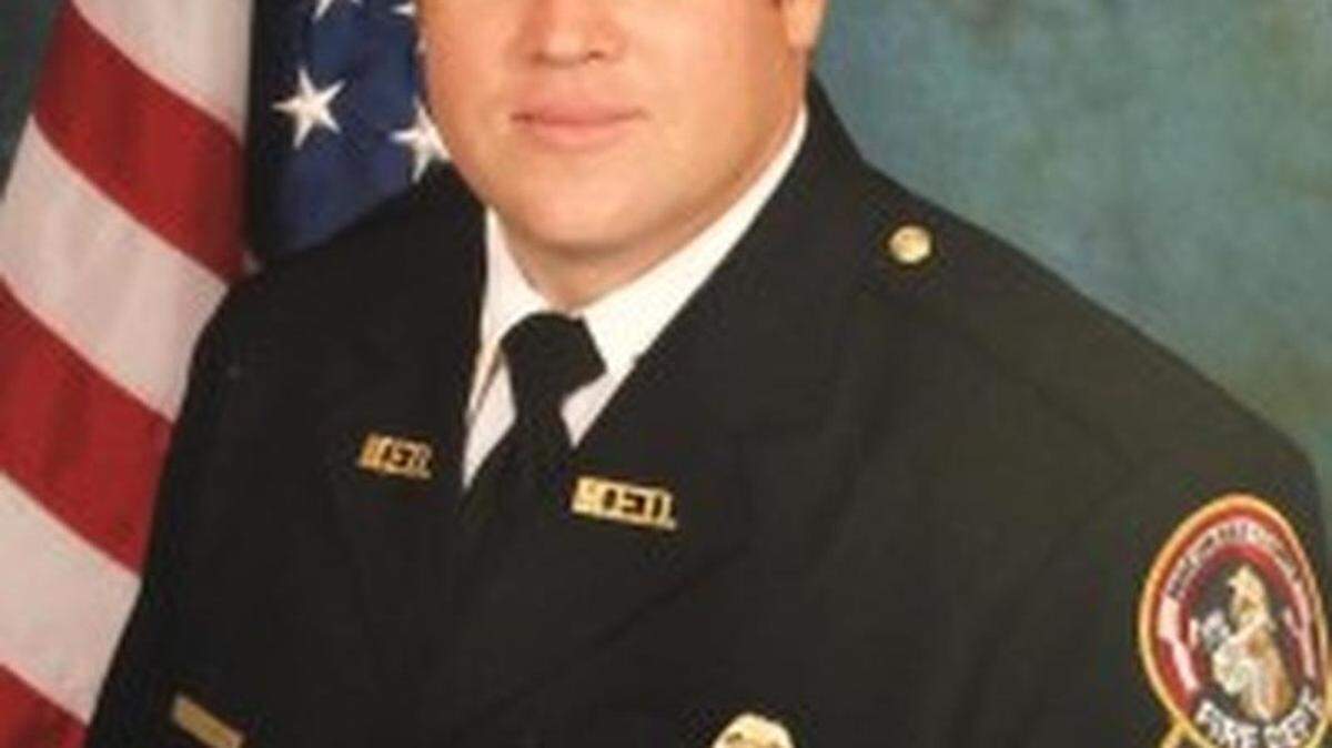 Macon-Bibb County firefighter Lt. Randy Parker was posthumously honored as a “Hometown Hero” Wednesday after he died in a 2015 house fire.