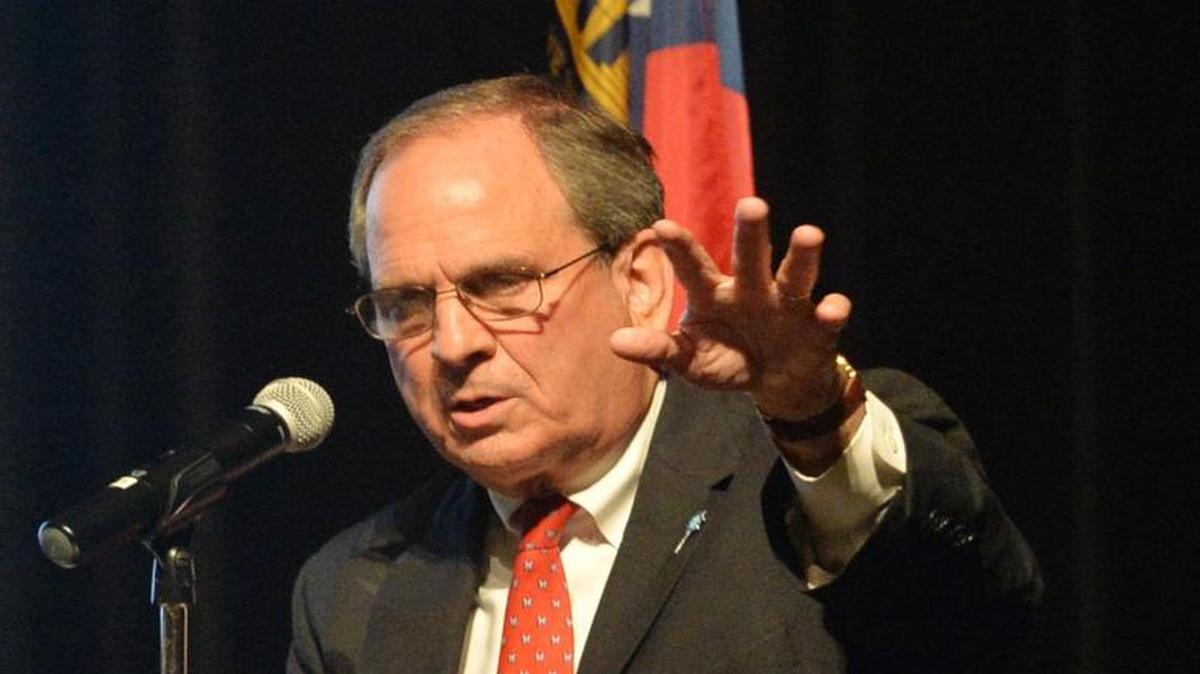 Macon-Bibb County Mayor Robert Reichert and other officials will take part in a community meeting Monday, Dec. 5, 2016 at Lizella Baptist Church.
