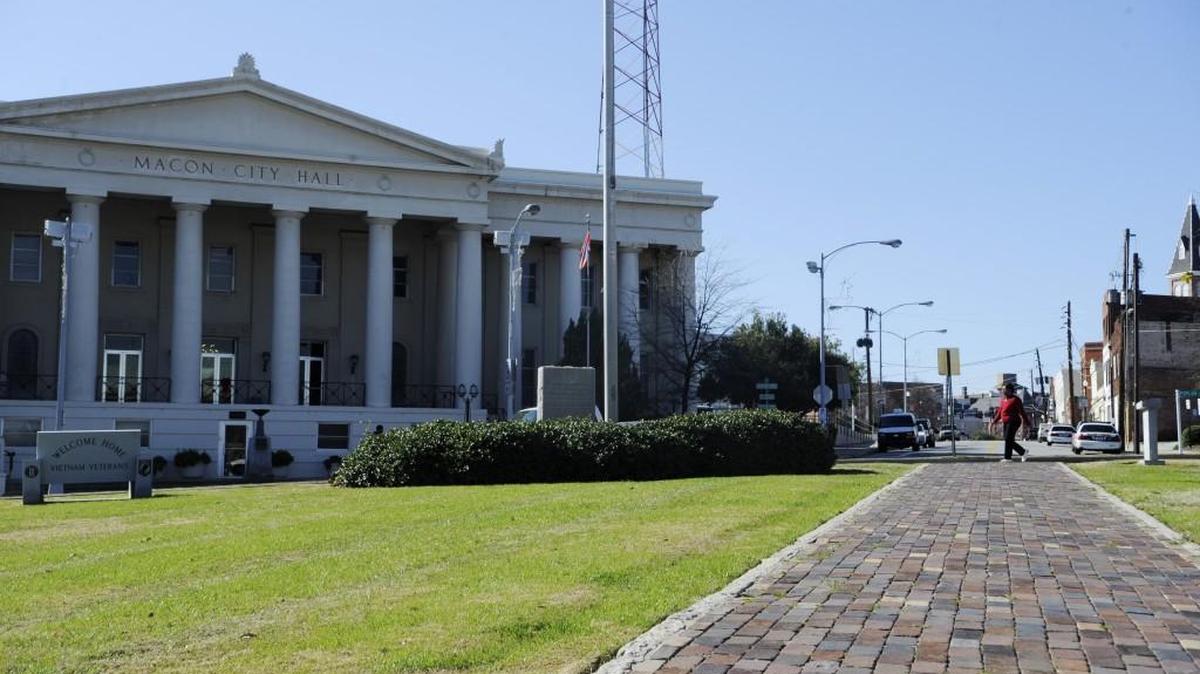 Macon-Bibb County received a large number of applicants from people interested in becoming the next county manager.