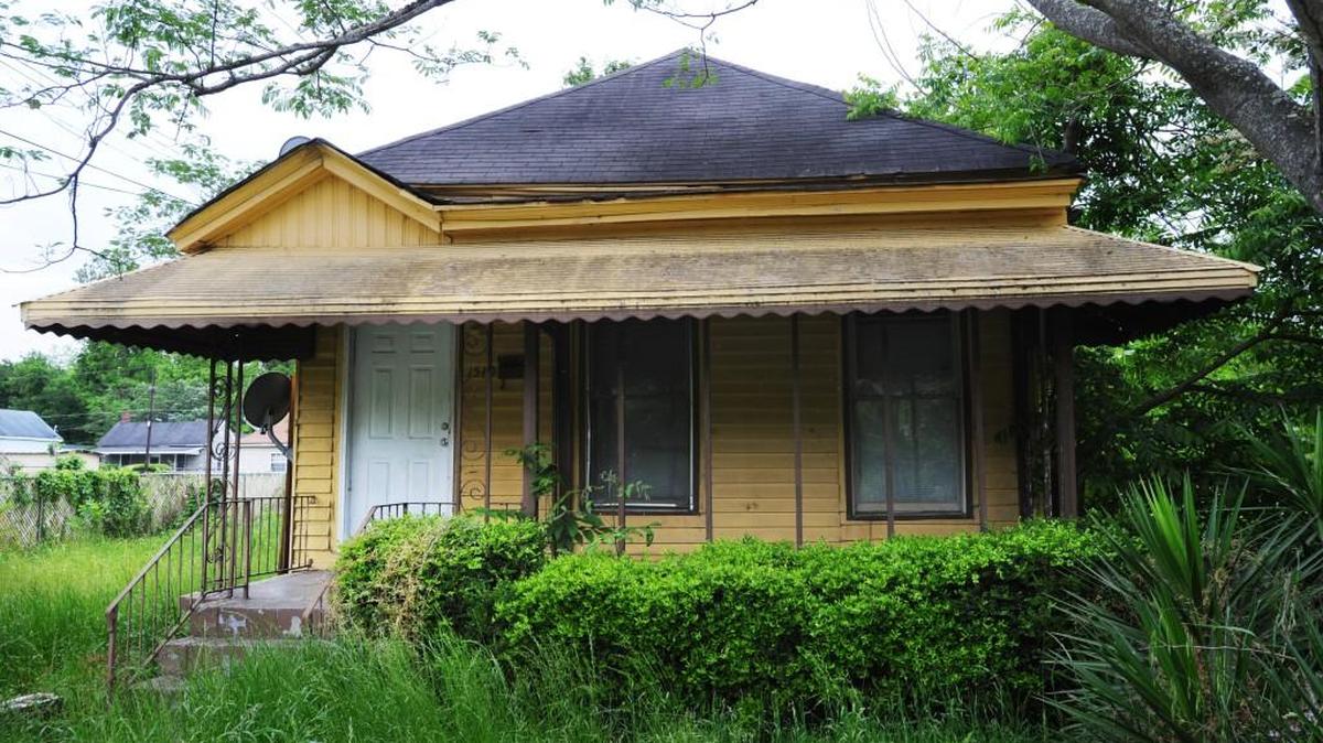 “Little Richard” Penniman’s house in Pleasant Hill could be relocated by the Georgia Department of Transportation, pending Macon-Bibb County Commission approval.