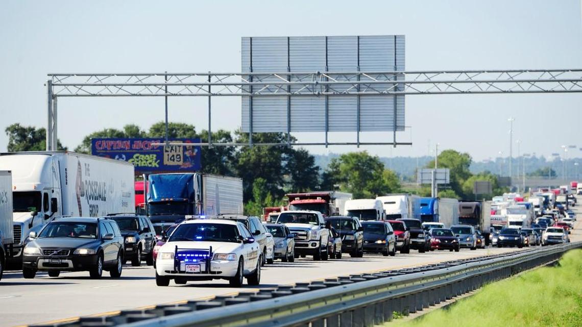 Georgia Department of Transportation contractors will repair guardrails overnight Tuesday, Sept. 27, 2016, on Interstate 75 N. in Houston County and Interstate 475 N. in Monroe County.