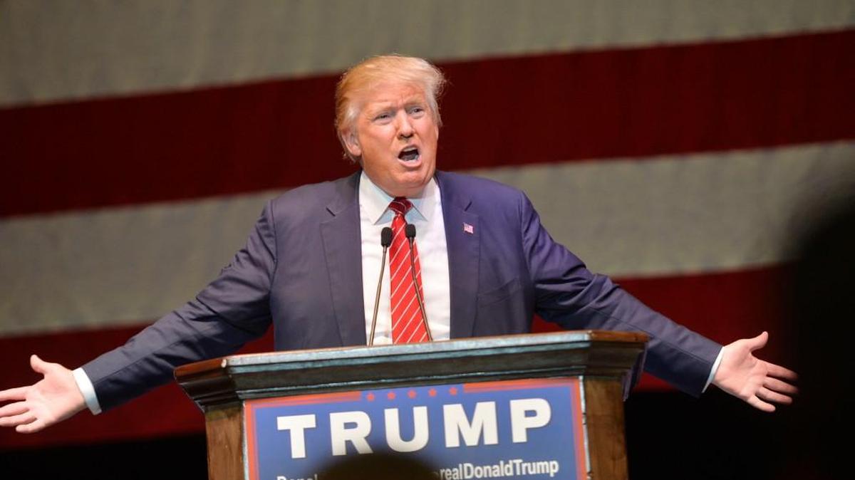 Donald Trump addresses crowd in Macon in 2015.