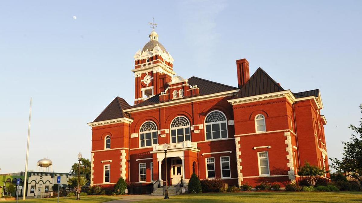 Monroe County Courthouse, June 9, 2014.