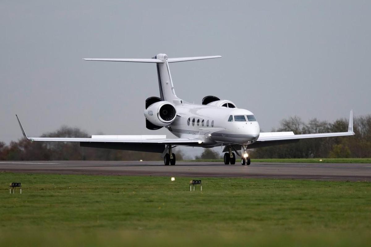 Private and corporate jets, though flying the same routes as commercial planes, pay only a fraction of the costs to maintain the air traffic control system.