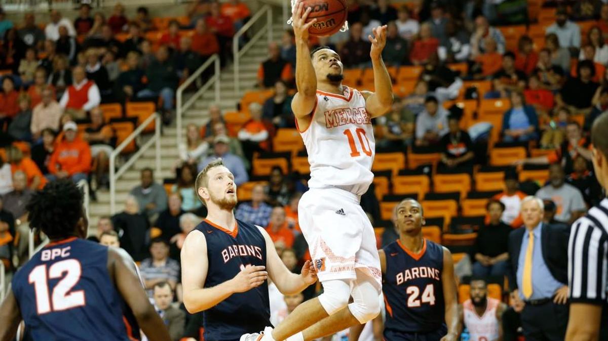 Ria’n Holland (10) had 24 points in his Mercer debut Friday night.