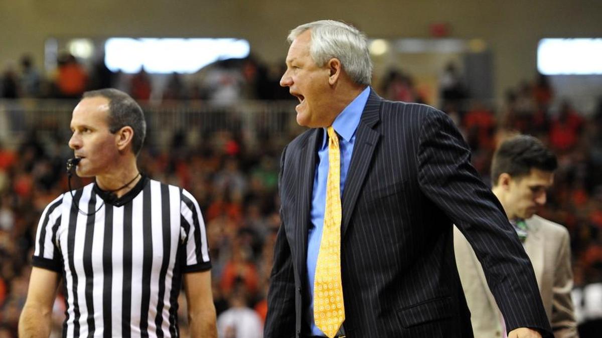 Mercer basketball head coach Bob Hoffman’s Bears were picked to win the Southern Conference regular-season title.