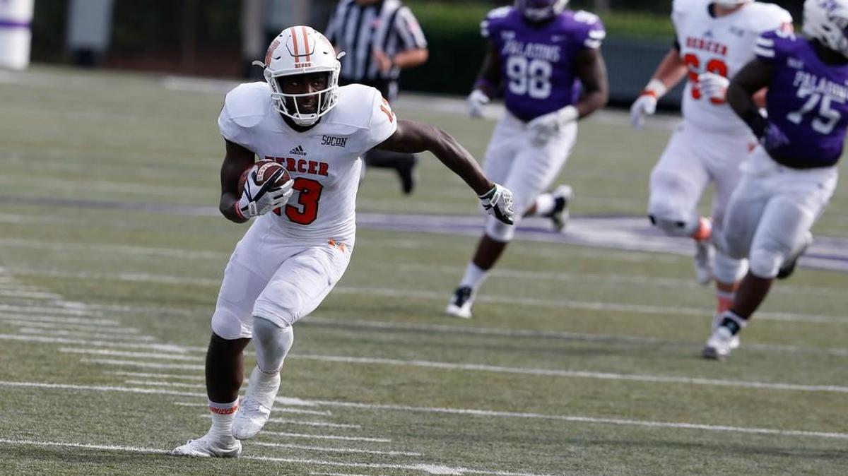 Mercer wide receiver Chandler Curtis had 11 catches Saturday against Furman.