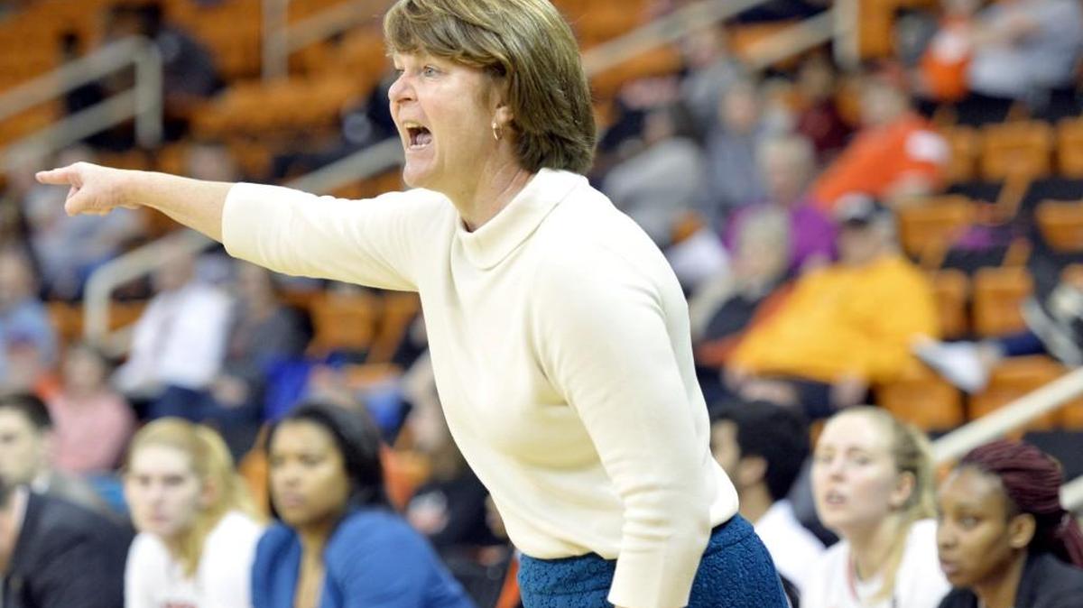 Mercer head coach Susie Gardner’s Bears host Wofford on Saturday.