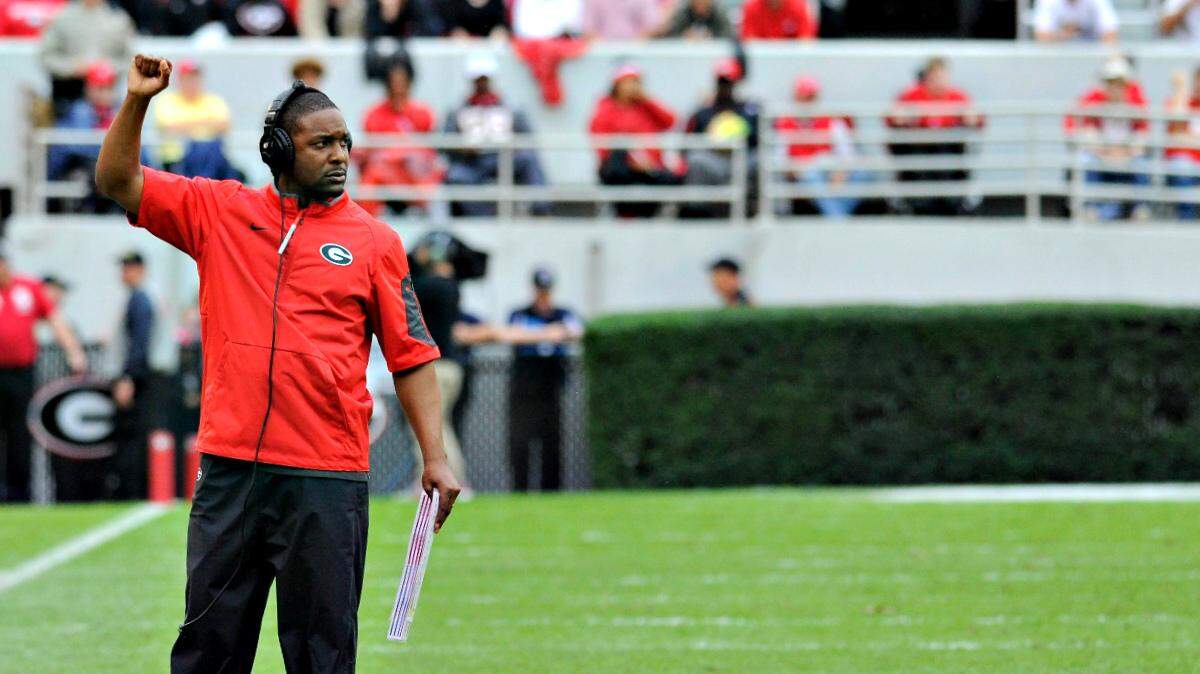 Bryan McClendon coaching during Georgia's game against Kentucky. 