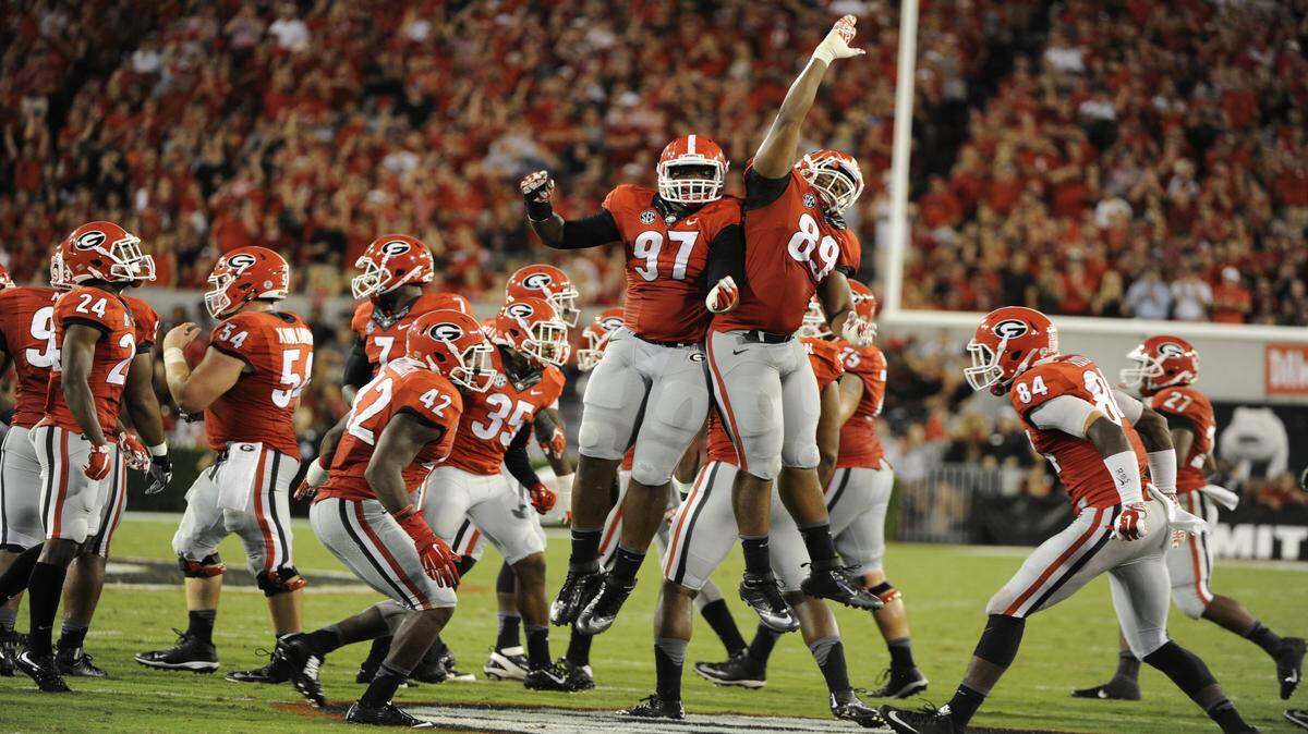 Georgia's defense is holding teams to 16 points per game through the first quarter of the regular season. 