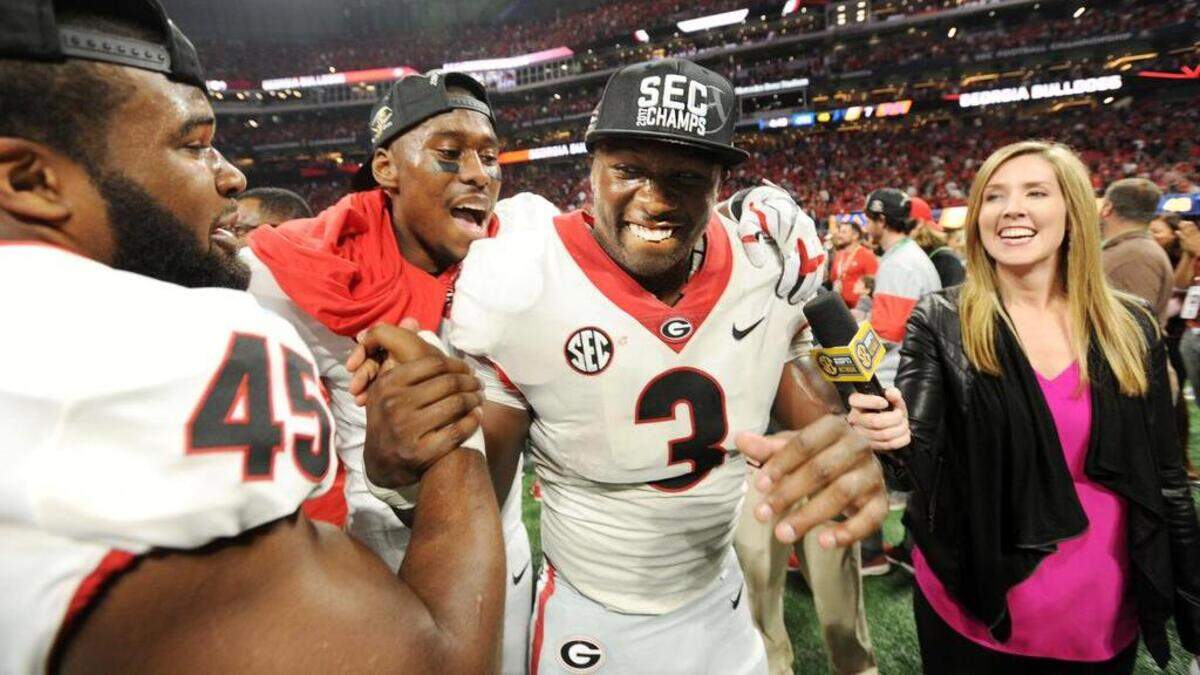 Georgia inside linebacker Roquan Smith (3) celebrates after Georgia’s SEC championship victory over Auburn.