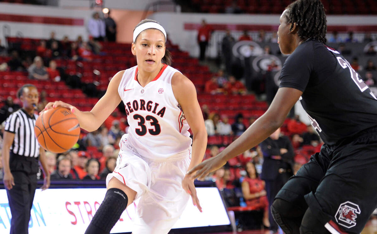 Georgia's Mackenzie Engram drives against South Carolina. 