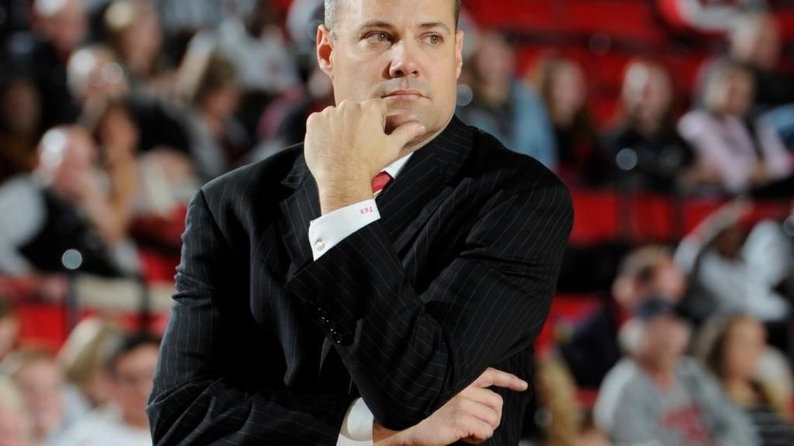 McGarity expands on reasons he kept Fox as basketball head coach
