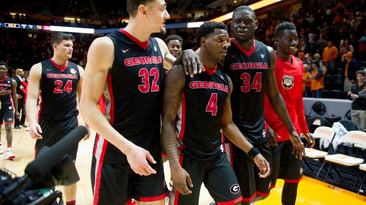 Georgia's Tyree Crump (4) had a big game Saturday in the Bulldogs’ win over Tennessee.