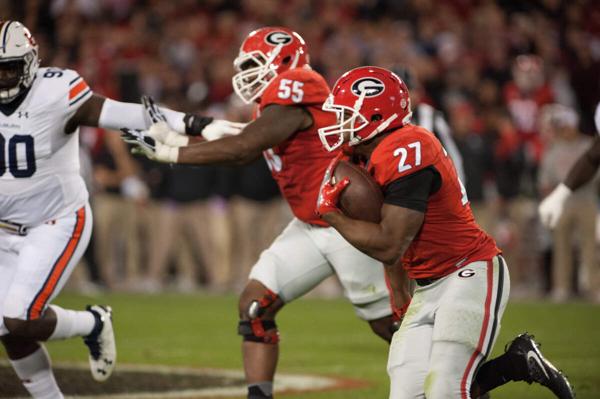 Nick Chubb runs the ball against Auburn. 