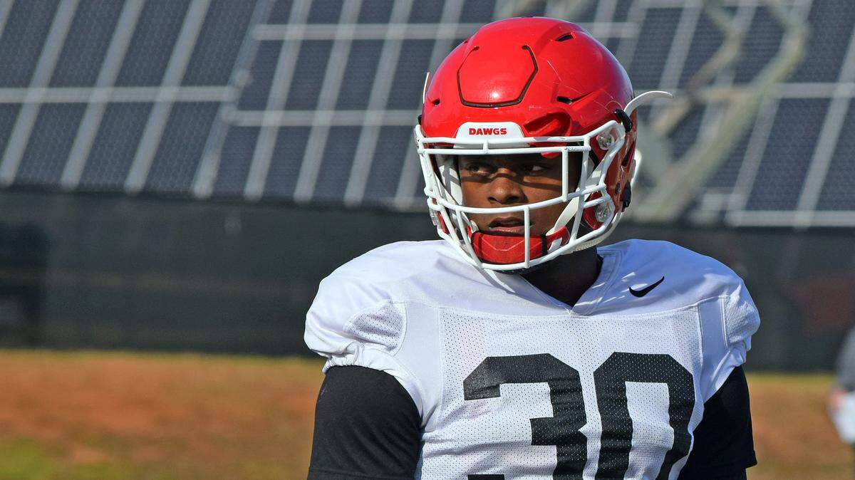 Tae Crowder moved from running back to inside linebacker last week. 