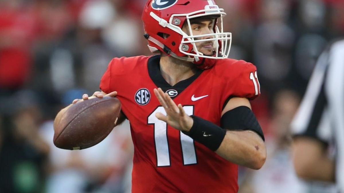 Georgia quarterback Jake Fromm completed 16 of 22 passes for 196 yards against South Carolina.