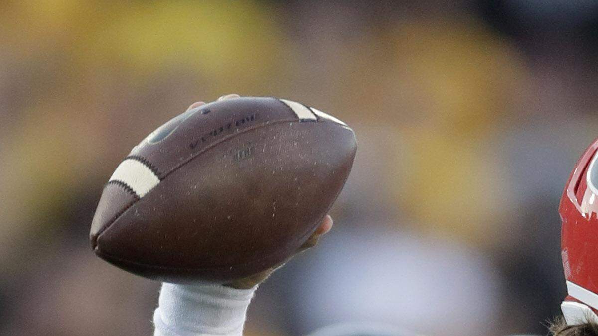 Jacob Eason threw for 308 yards and three touchdowns in Georgia's win over Missouri. 