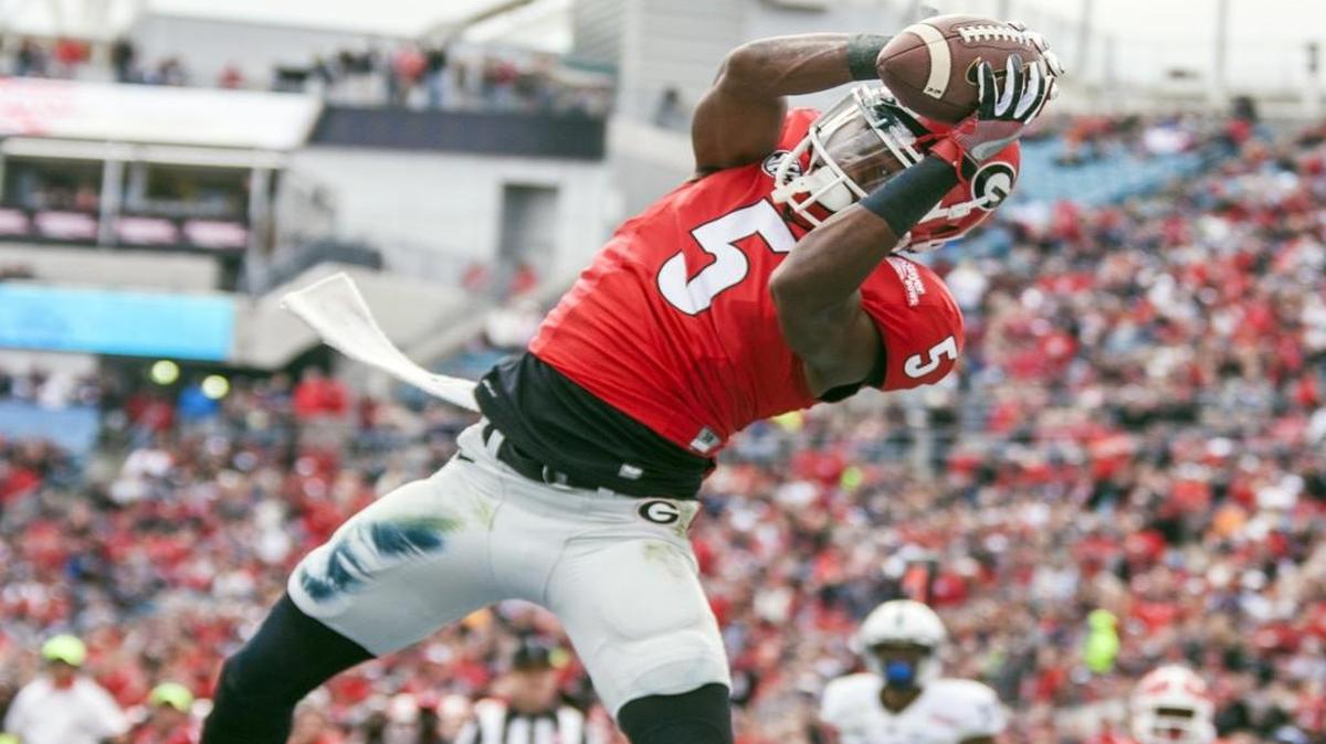 Georgia wide receiver Terry Godwin catches a touchdown in the TaxSlayer Bowl.