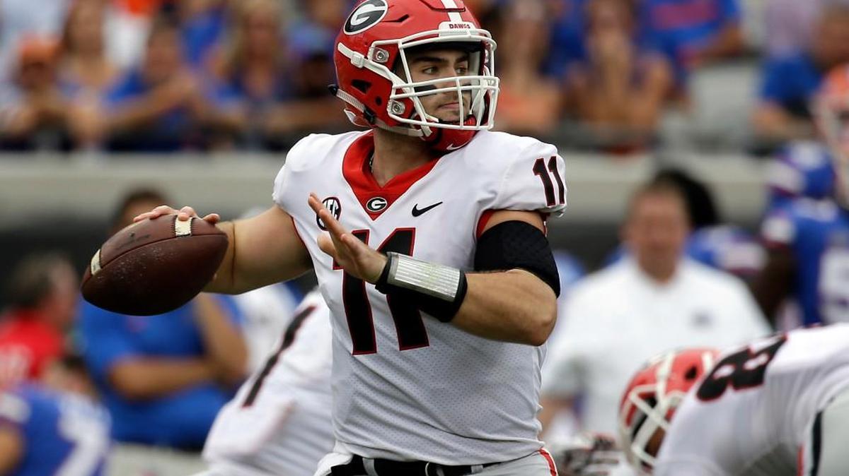 Georgia quarterback Jake Fromm throws a pass against Florida.