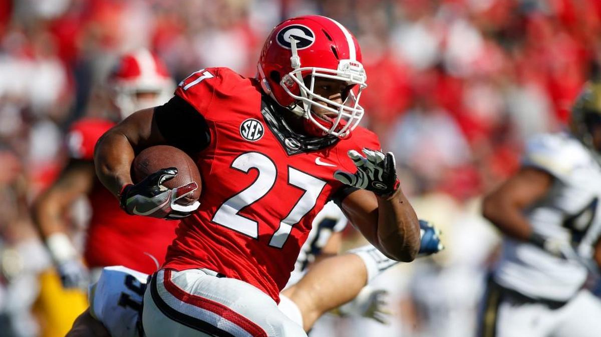 Georgia running back Nick Chubb (27) runs the ball against Georgia Tech during the two teams’ game in 2016.