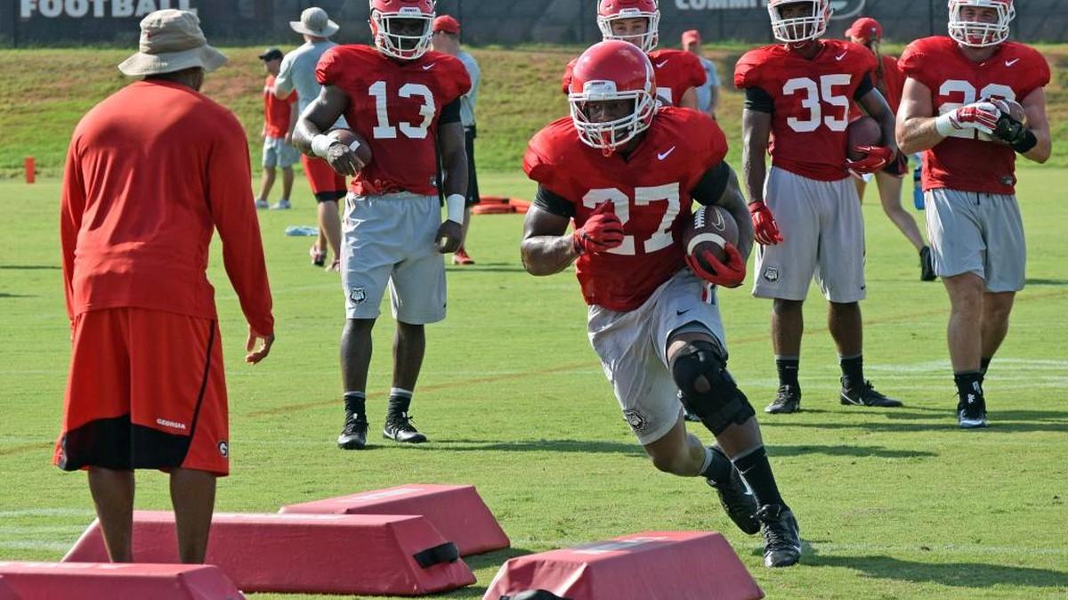In an impromptu session, Nick Chubb said his recovery from a severe knee injury is continuing to go well.