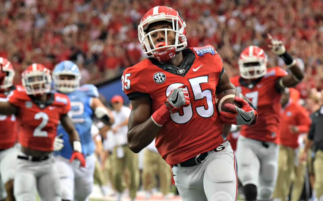 Aaron Davis wrote that he'll "see you in 2017" when it comes to his UGA football status. 