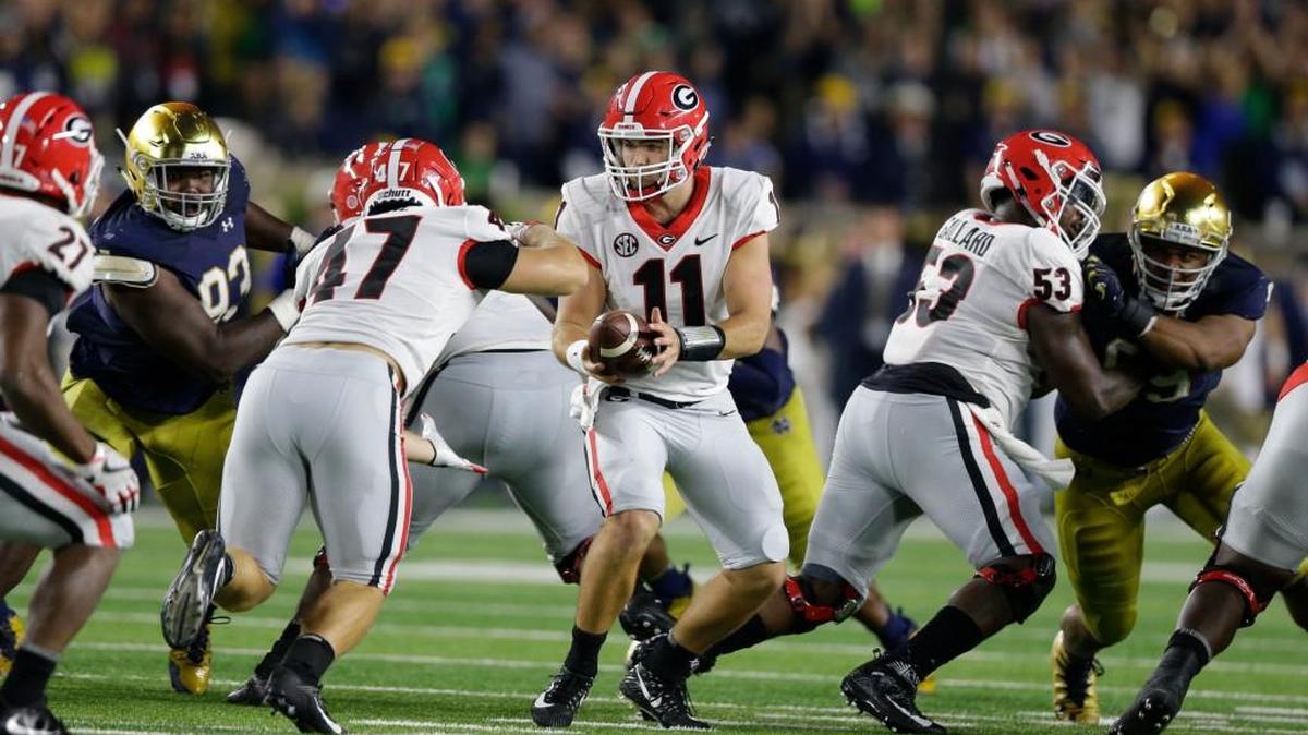 Georgia quarterback Jake Fromm (11) will make his first home start Saturday against Samford.