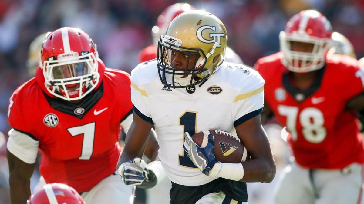 Georgia Tech running back Qua Searcy (1) carries the ball against Georgia in the two teams’ 2016 meeting.