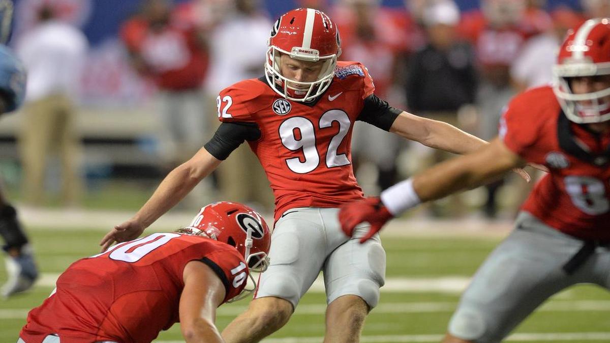 Former Stratford Eagle (92) William Ham kicks a 29-yard field goal in fourth quarter to put the Bulldogs in the lead over North Carolina.