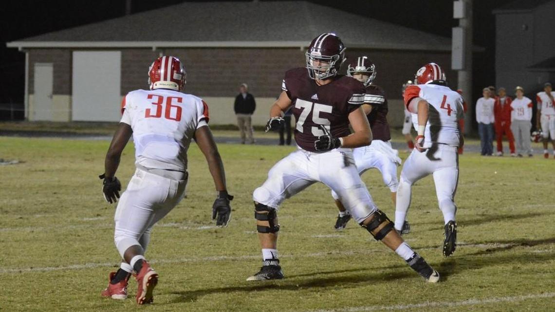 Class of 2018 recruit Max Wray (75) is taking the lead-recruiter role among Georgia commits.