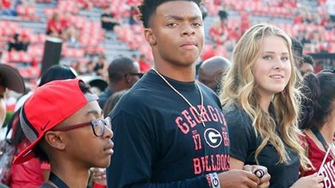 Harrison quarterback Justin Fields, the No. 1 prospect in the nation, gave his pledge to Georgia Friday.