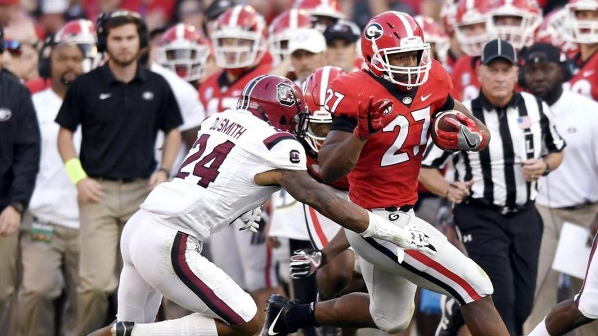 Nick Chubb carries the ball against South Carolina.