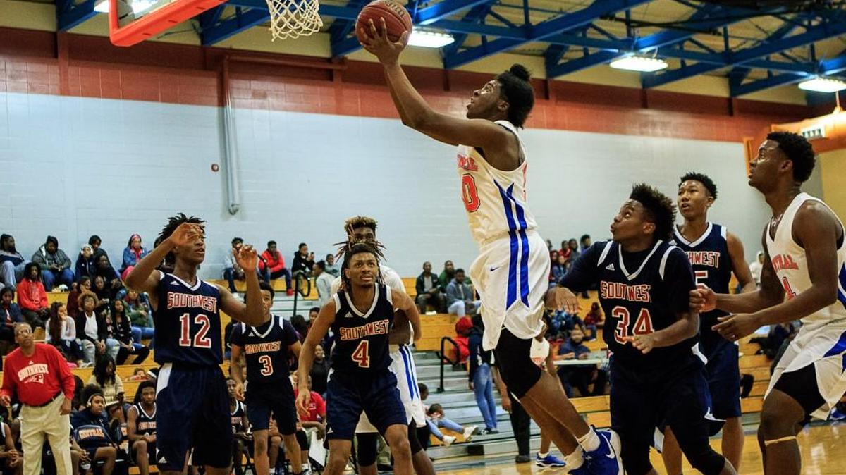 Central's Tyre Pearson (10) shoots a short jumper against Southwest.