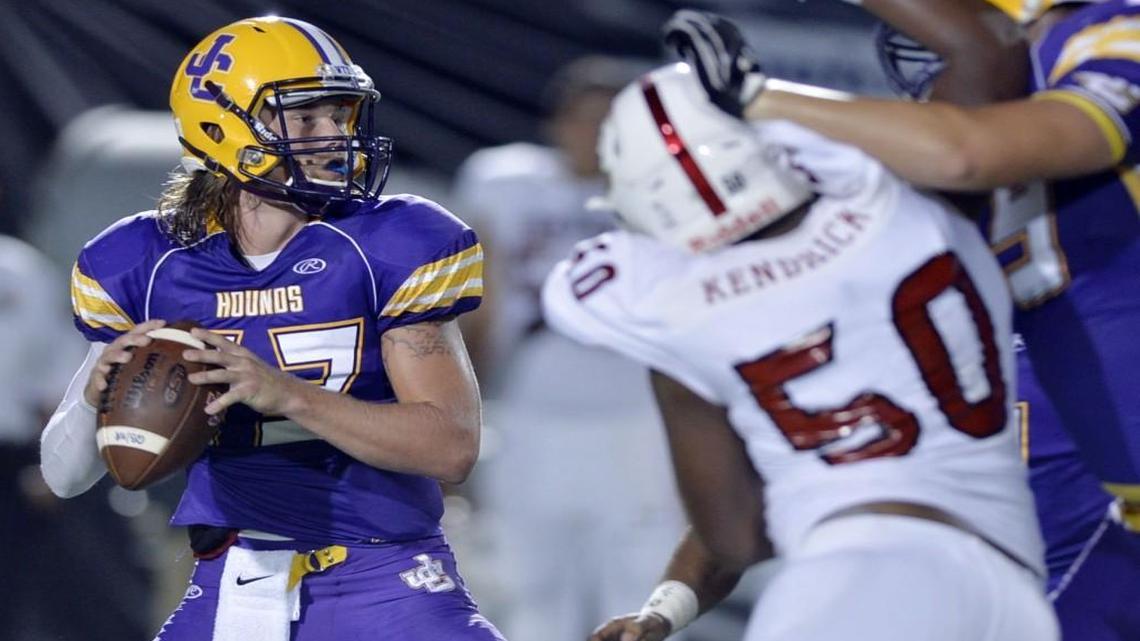 Quarterback Bradley Hunnicutt (17) and the Jones County Greyhounds host Ola on Friday, Oct. 21, 2016 in Gray.