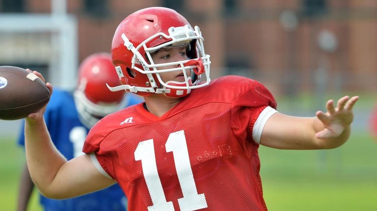 Veterans quarterback Leyton Pinckney threw for 184 yards in last week’s loss at Dublin.
