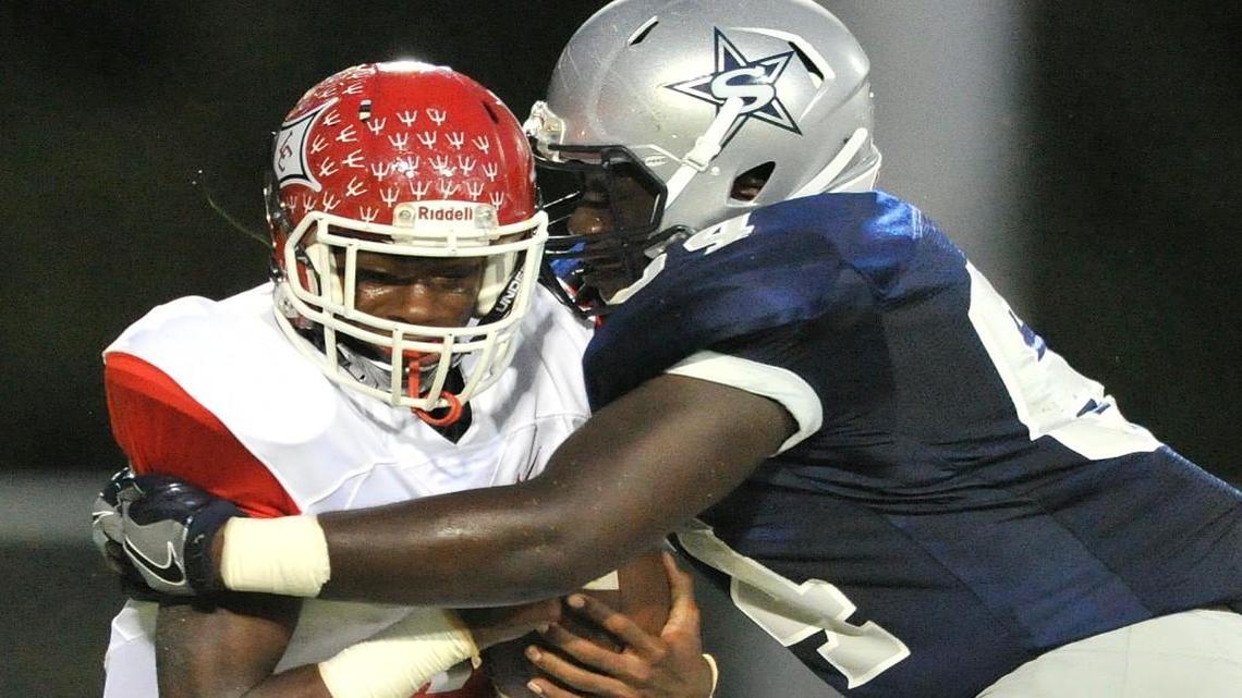 Stratford lineman Jourdain Irvin sacks Lincoln County quarterback Javon Reid during the first half Friday.