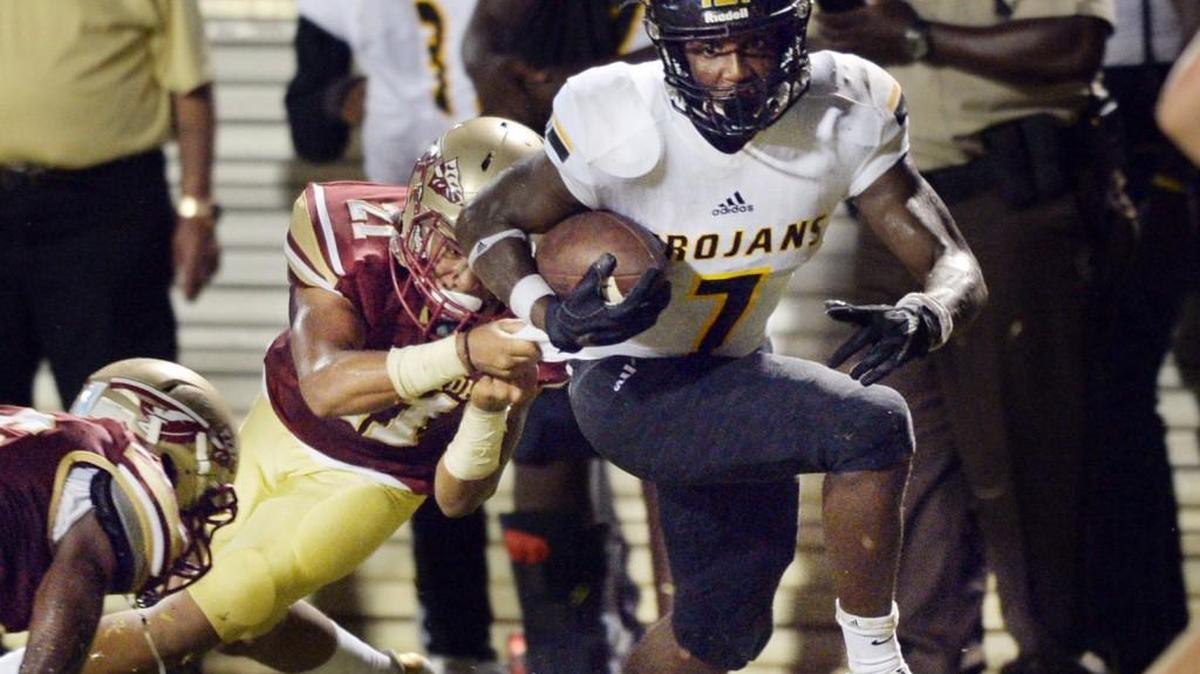 Peach County receiver Kearis Jackson (7) catches a pass that sets up the second Trojan touchdown against Westside.