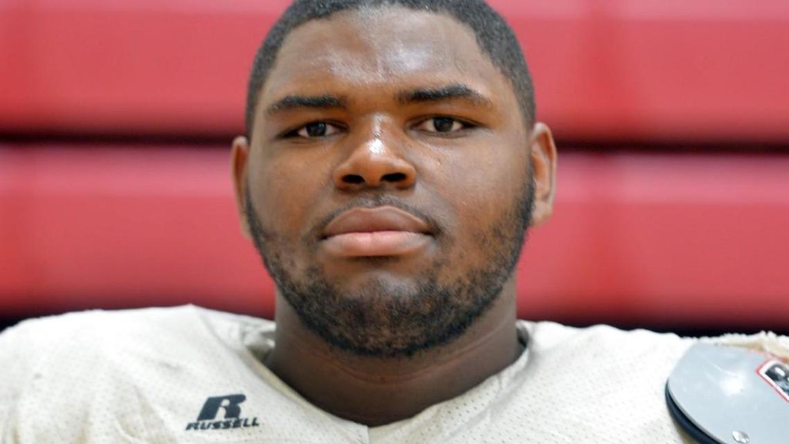 Warner Robins offensive lineman Tez Raybon