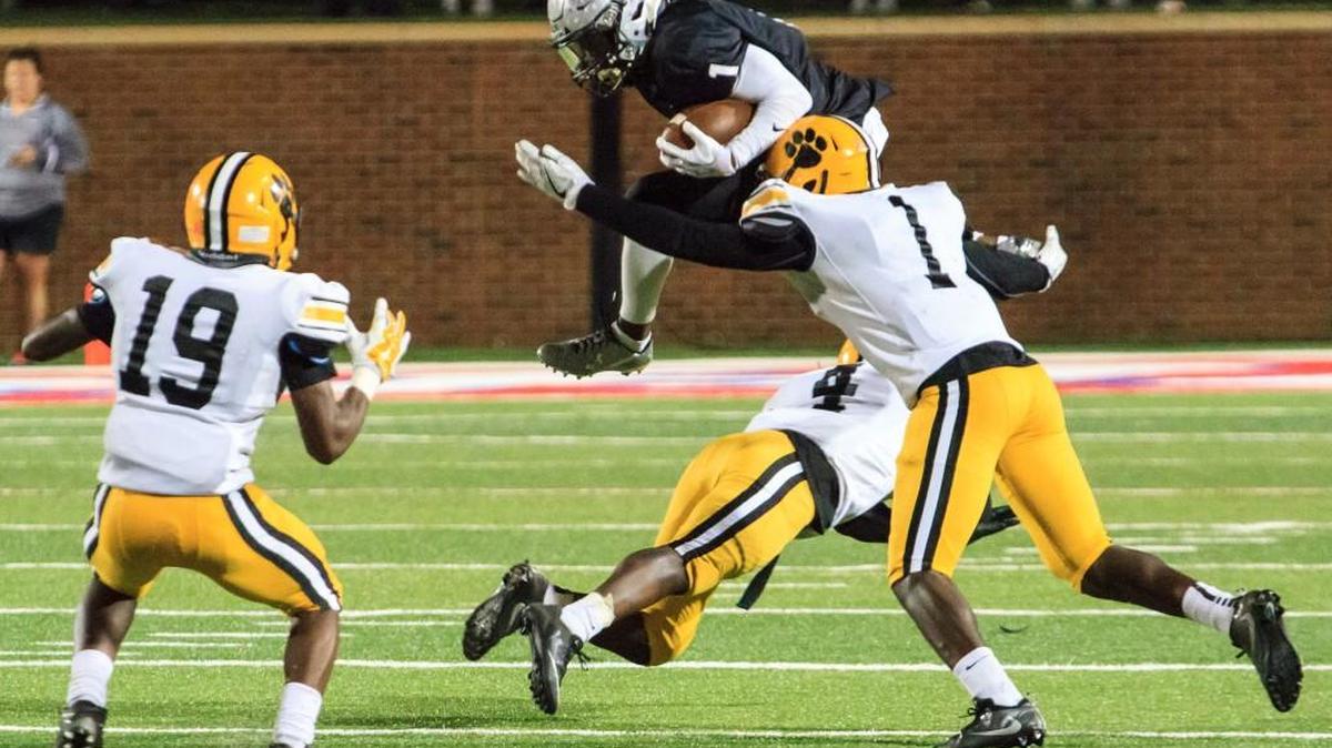 Jaeven West (1) and the Houston County Bears saw their season come to an end with a loss Friday to Valdosta.