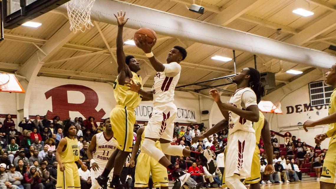 Nelson Phillips (10) helped Warner Robins to a 21-3 record and a win in the GHSA Class 5A playoffs last year as a sophomore.
