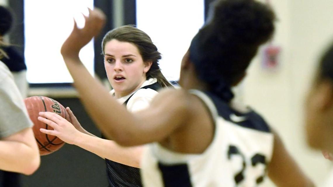 Houston County’s Autumn Ring drives the ball up court during practice Thursday.