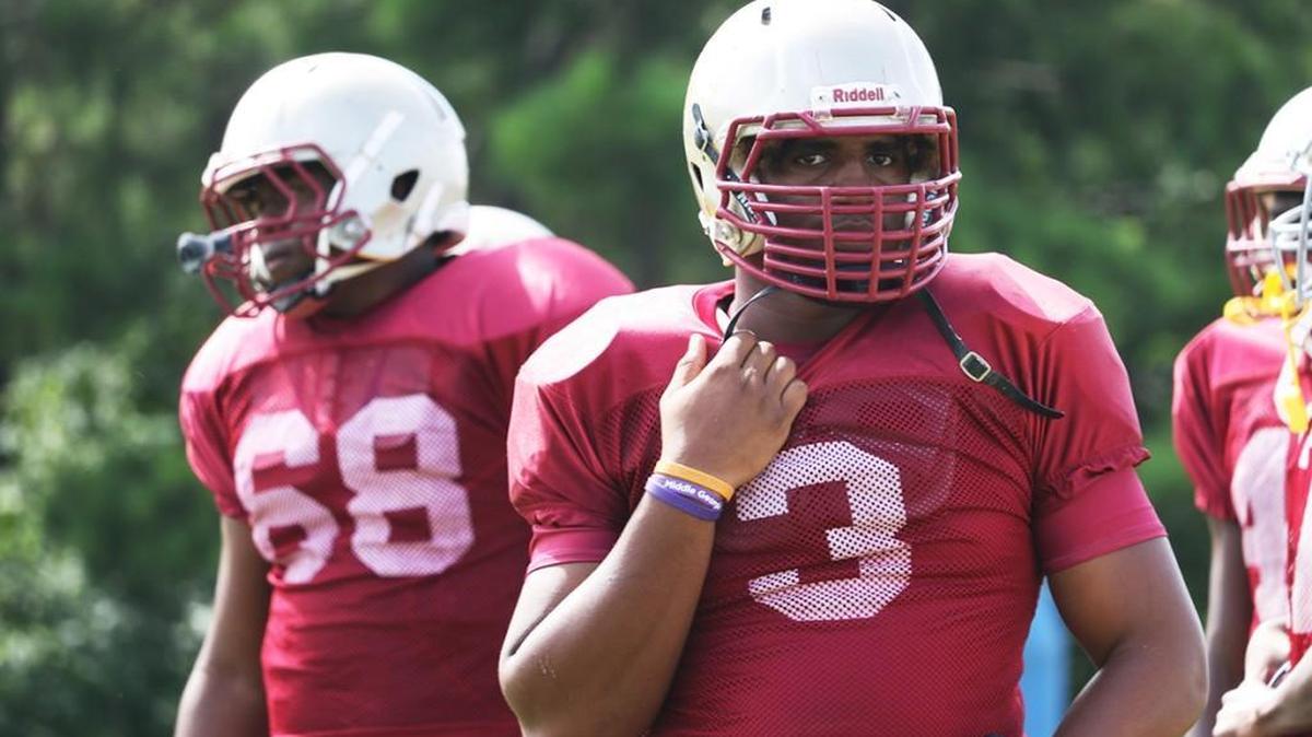 Westside defensive lineman AJ Banks (3) and the Seminoles face Warner Robins on Friday in a scrimmage.